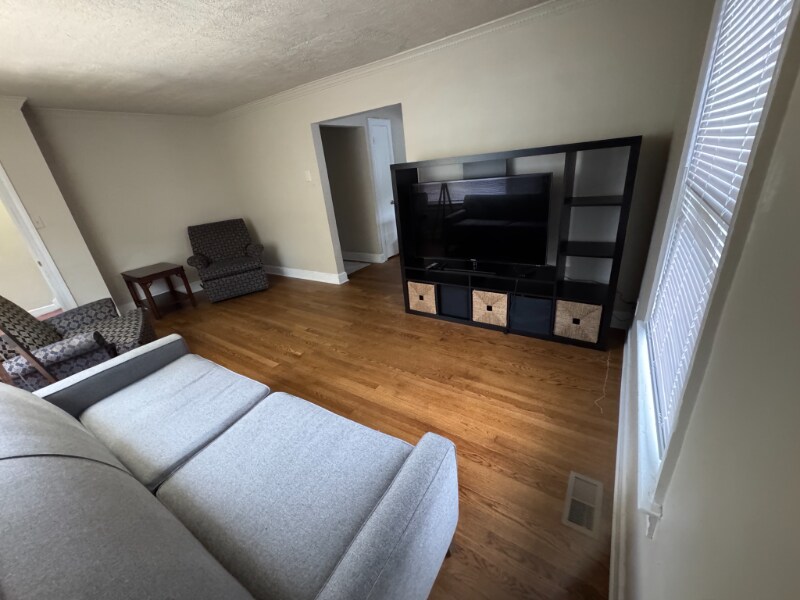 Building Photo - 5215 Huntington Ave