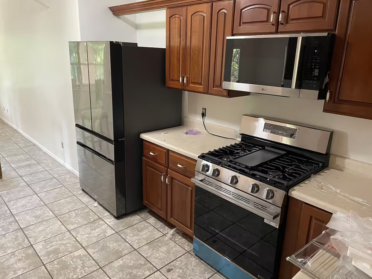 Building Photo - Room in House on Copper Hills Dr