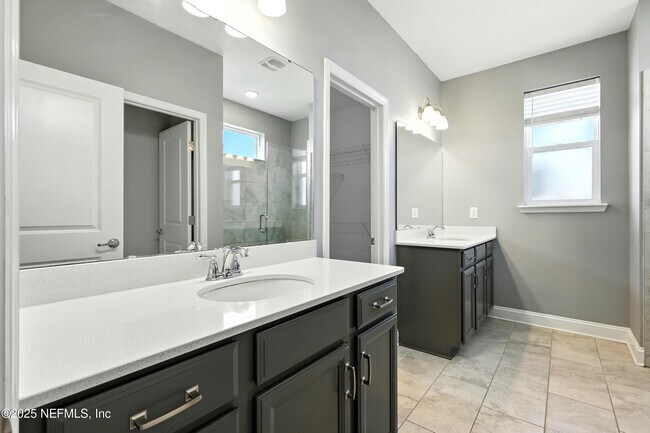 Building Photo - 474 Convex Ln