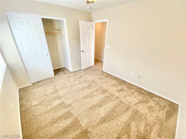 Building Photo - 1015 Maple Pines Ave