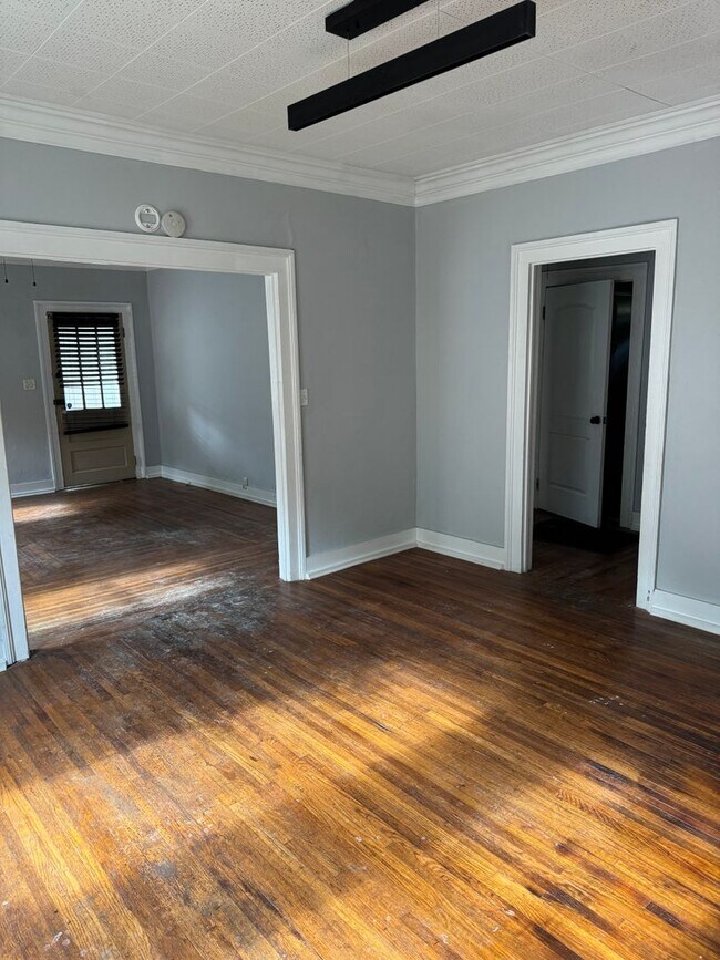 Building Photo - 2218 Yancey Ave