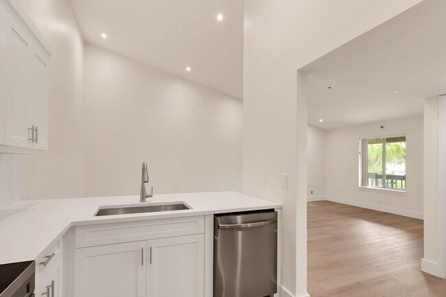 Building Photo - 6299 Chasewood Dr