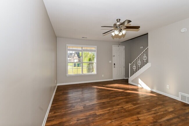 Building Photo - 8138 Woodson Dr