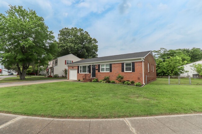 Building Photo - 46 Hidalgo Dr