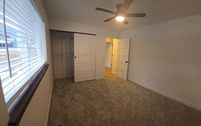 Building Photo - 950 E Lunceford Ln