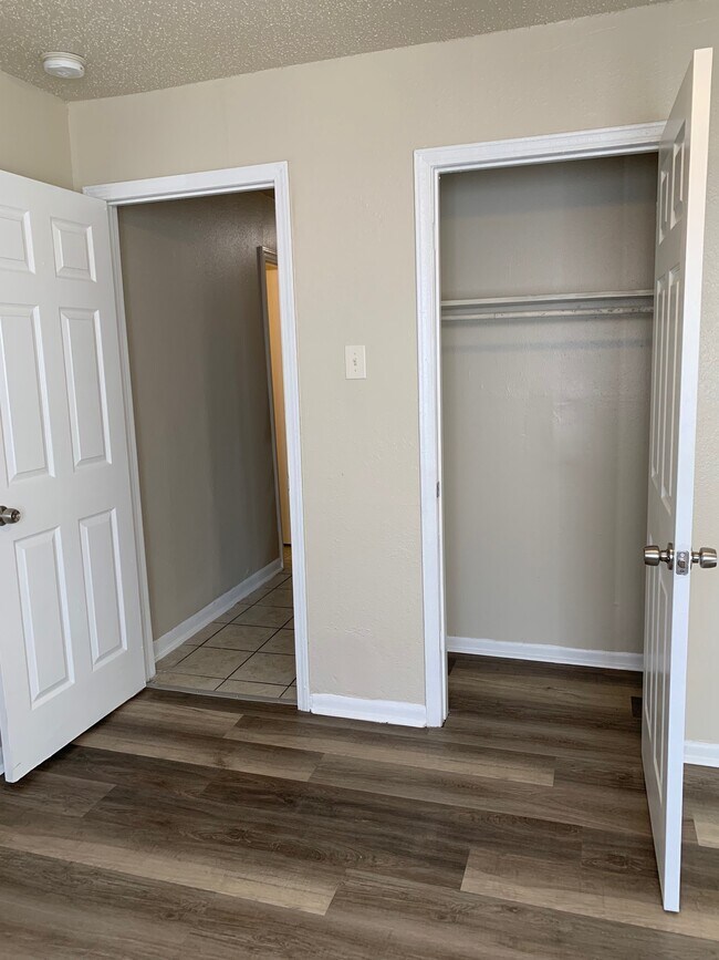 Building Photo - 1633 Jo Ann Place