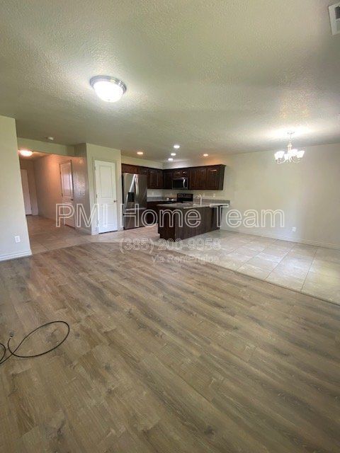 Building Photo - 690 N 1775 W