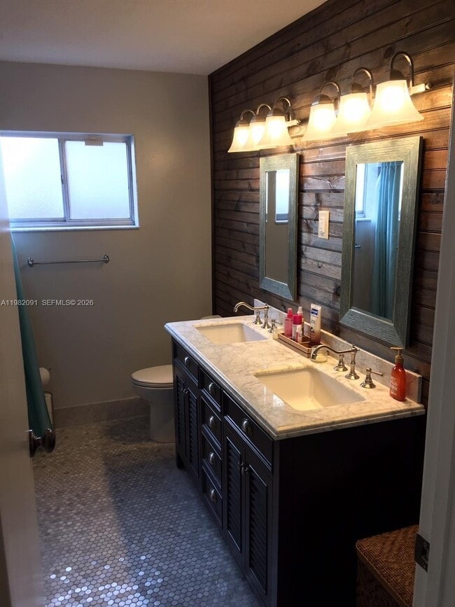 Building Photo - 8421 SW 28th St