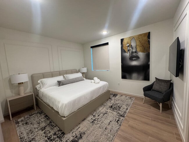 Building Photo - 4220 Laguna St