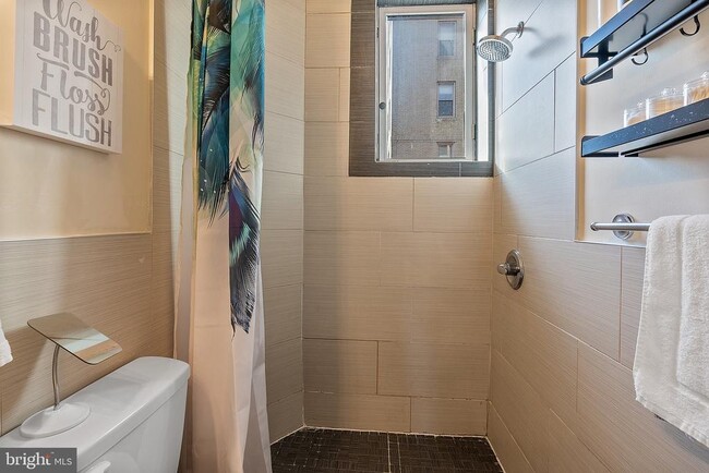 Building Photo - 1836 Delancey St