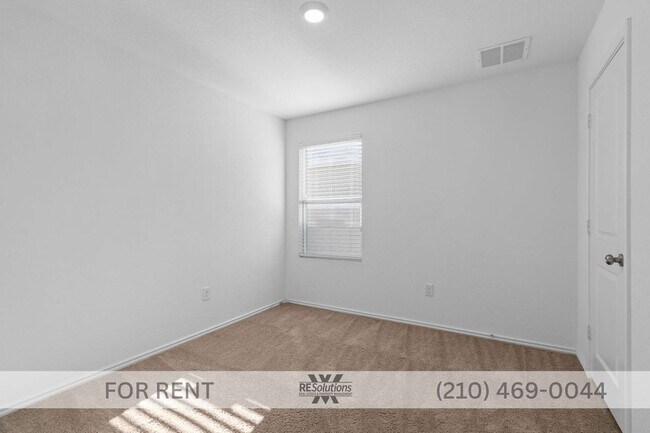 Building Photo - 2024-built 4-bedroom home under $1,600 near Culebra, Government Canyon, SeaWorld, Northwest Vista...