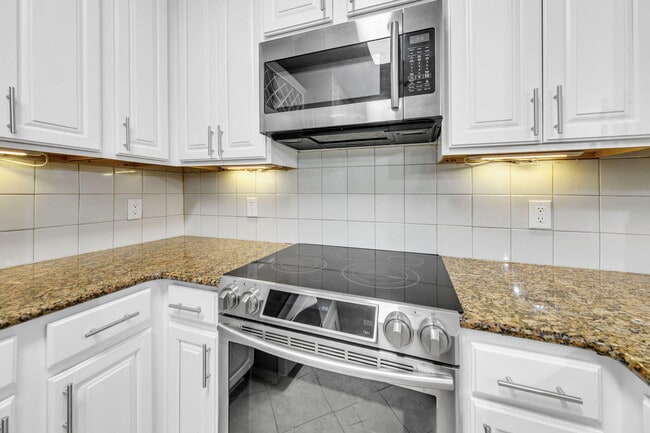 Building Photo - 59 Talon Ct