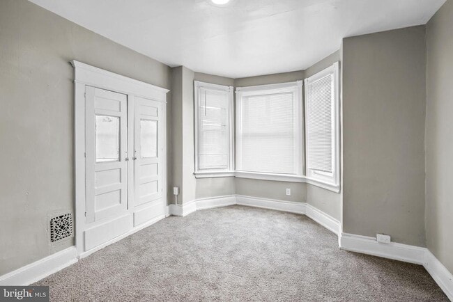 Building Photo - 130 N Robinson St