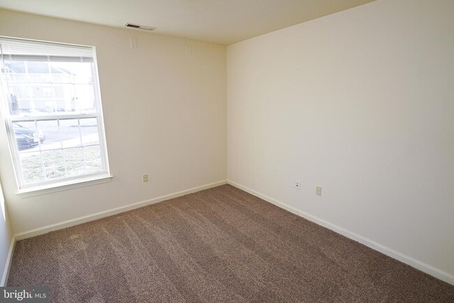 Building Photo - 30630 Umes Blvd