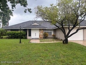 Building Photo - 1140 Riviera Dr NE