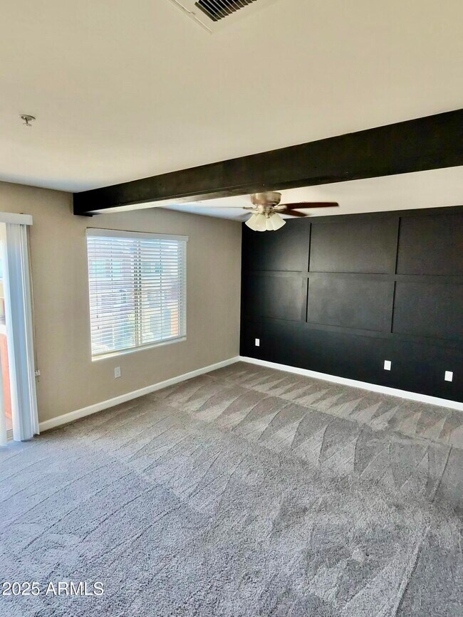 Building Photo - 240 W Juniper Ave