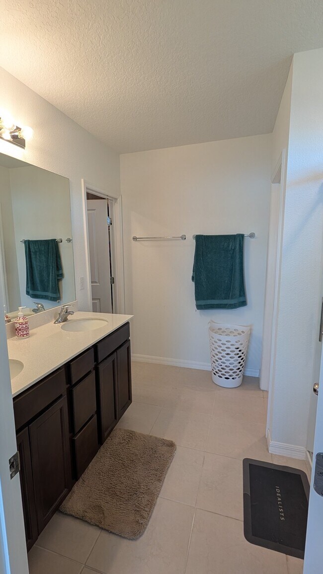 Building Photo - 3830 Capri Coast Dr