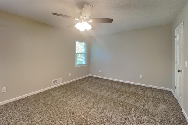 Building Photo - 3041 Stoneridge Ct