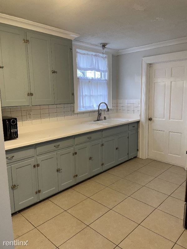 Building Photo - 3 br, 2 bath House - 1123 NE Russell Rd