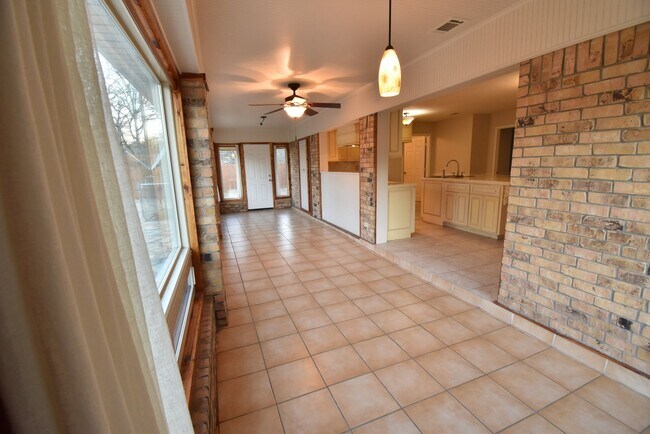 Building Photo - Coming Soon! 3 Bedroom Home On Lake Tyler!