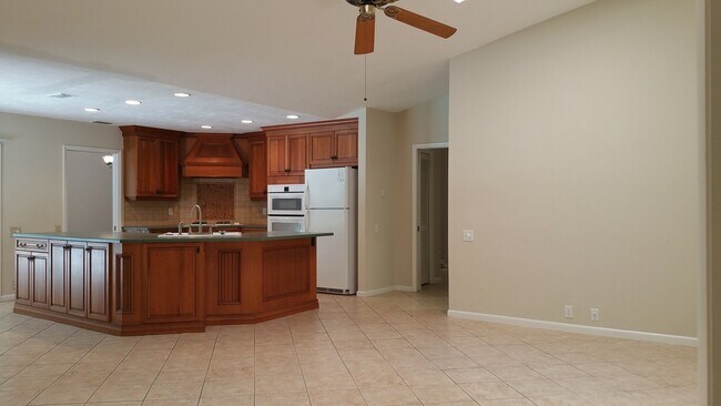 Building Photo - **4431 NW 53rd Street (Huntington)