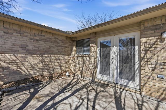 Building Photo - 512 White Oak St