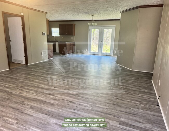 Building Photo - Perfect for Families: Spacious 5-Bedroom Home in Greenbrier!