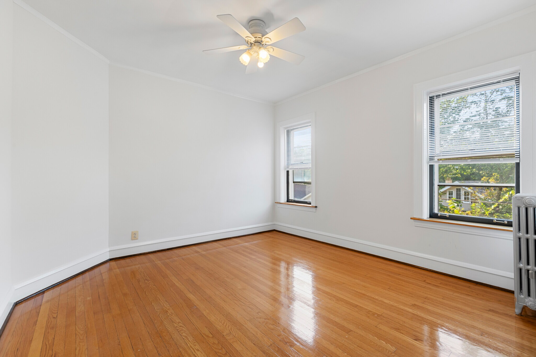 Building Photo - 816 Mulford St