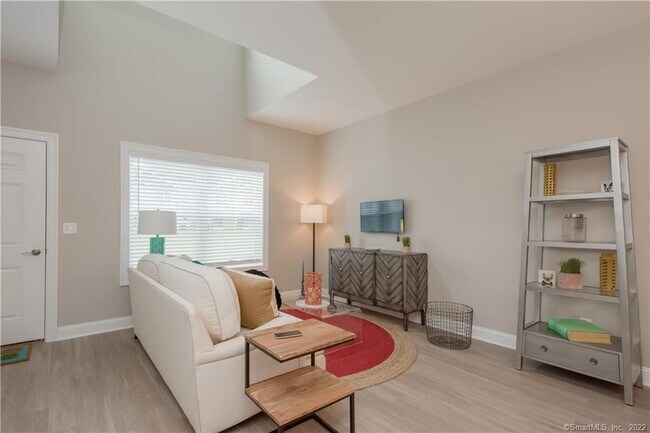 Building Photo - 24 Mill Pond Dr