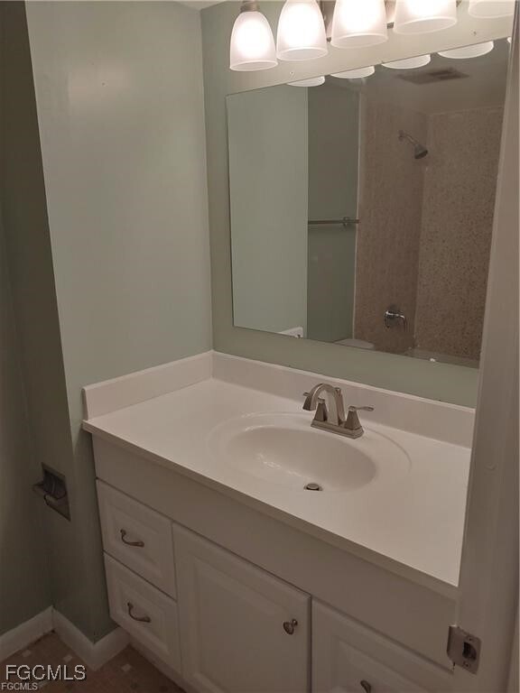 Building Photo - 4705 SE 4th Pl