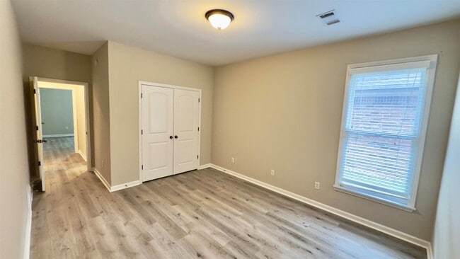 Building Photo - 4792 White Pass Dr