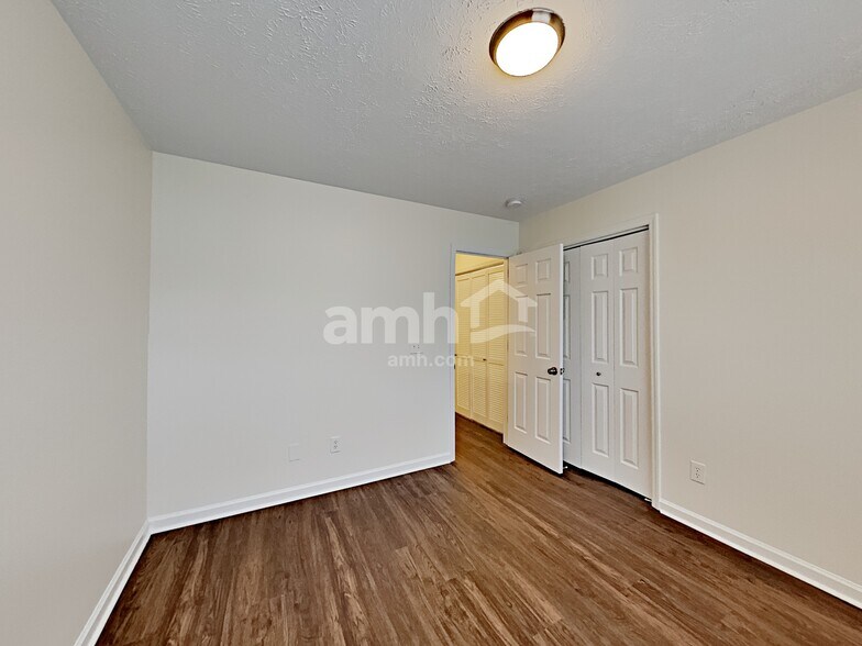 Building Photo - 2555 Edinburgh St
