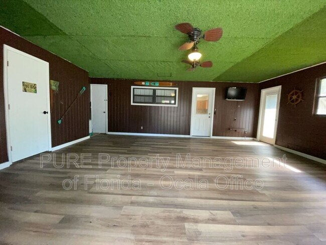 Building Photo - 4211 SW 6th Ave