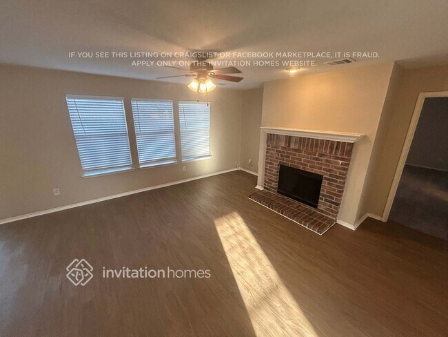 Building Photo - 250 Hilltop Dr