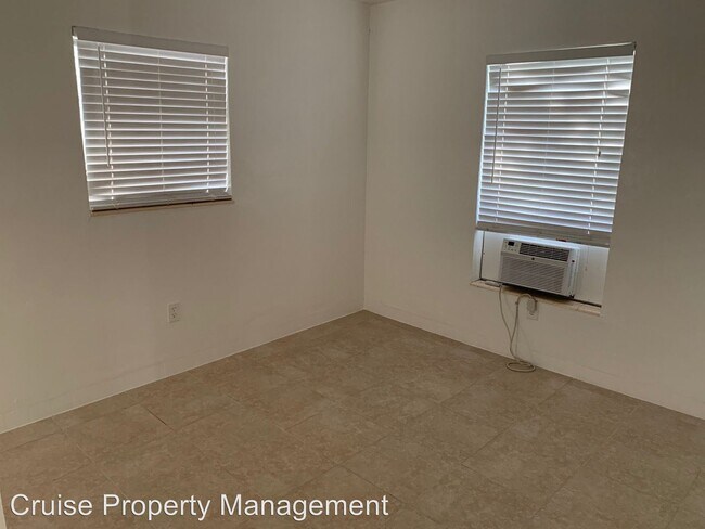 Building Photo - 3871 SW 12th Pl