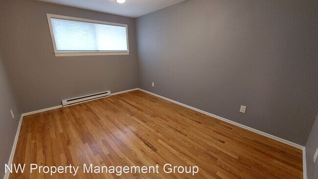Building Photo - 3 br, 2 bath House - 1900 72nd Street NE
