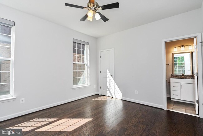 Building Photo - 4388 Fair Lakes Ct
