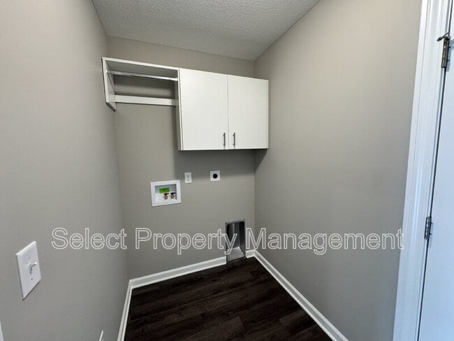 Building Photo - 12701 Towcester Court