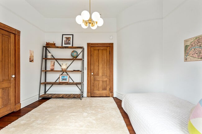 Building Photo - 2234 NW Johnson St