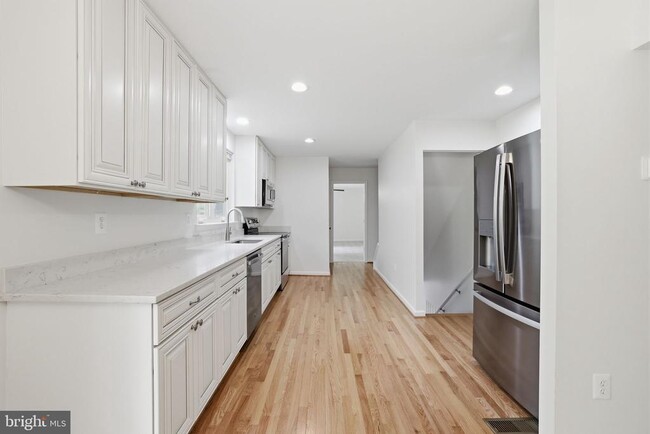 Building Photo - 9113 Bramble Bush Ct