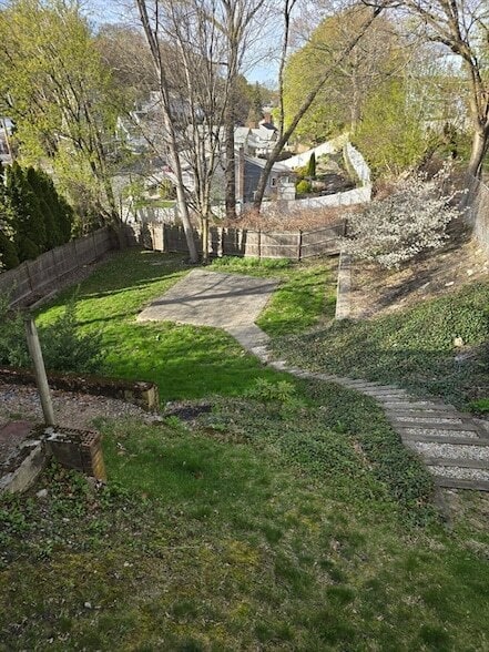 Building Photo - 11 Granville Pl