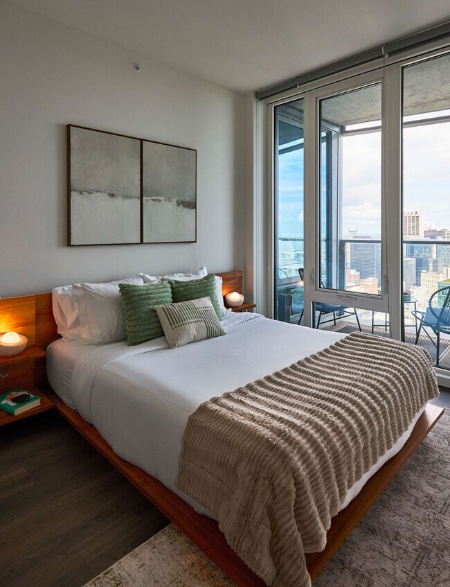 Building Photo - 1000 S Michigan Ave