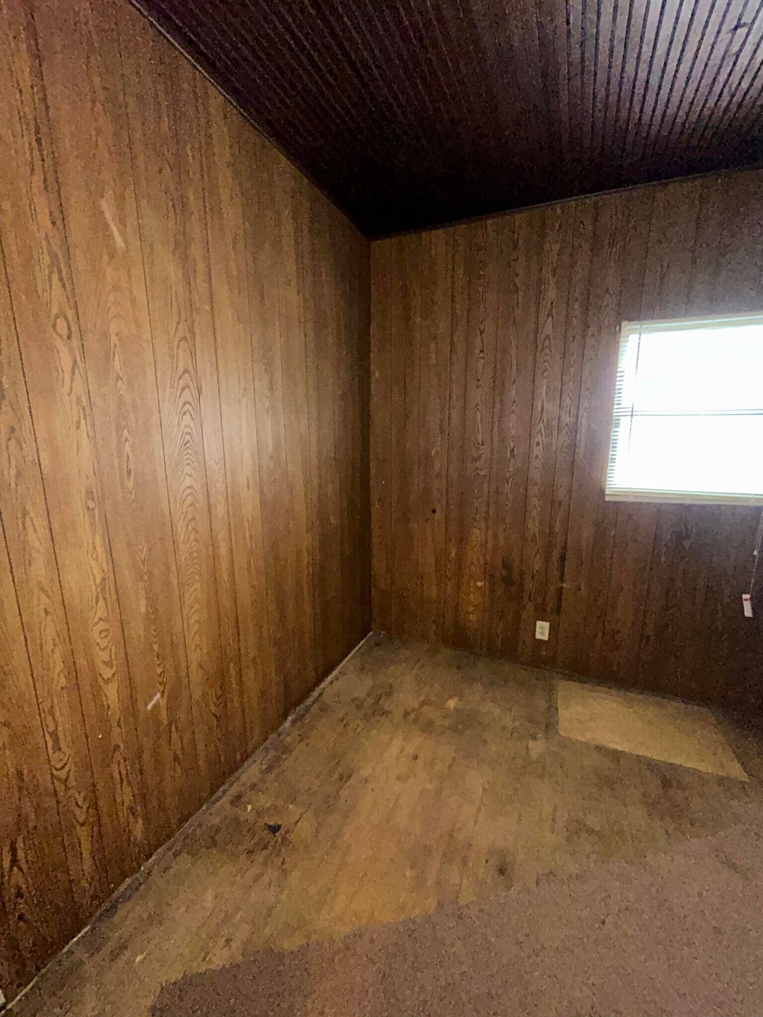 Building Photo - 5601 Lotus Ave