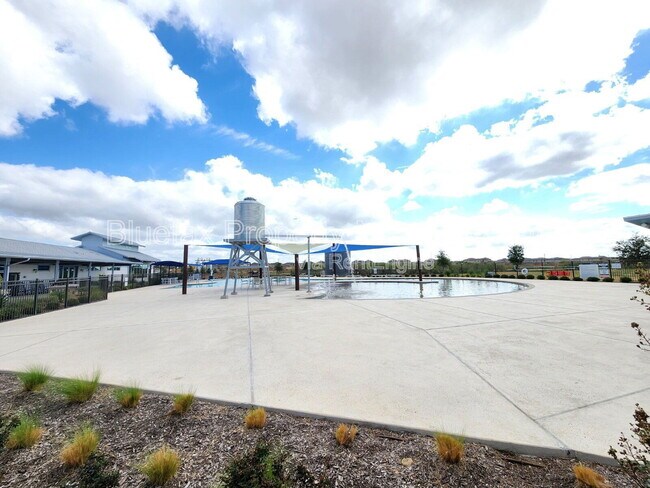 Building Photo - 14010 Silos Meadows