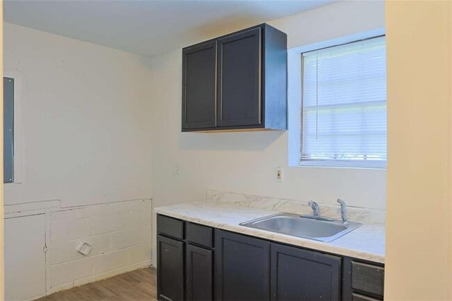 Building Photo - 130 Mimosa Dr