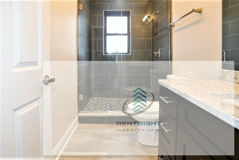 Building Photo - 2230 N Sawyer Ave