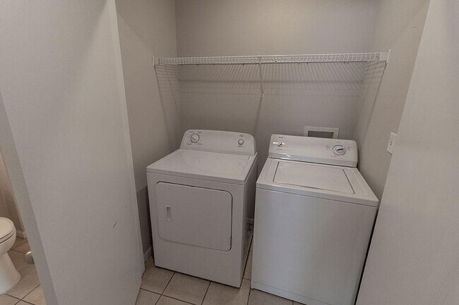 Building Photo - 1417 Bodie Dr