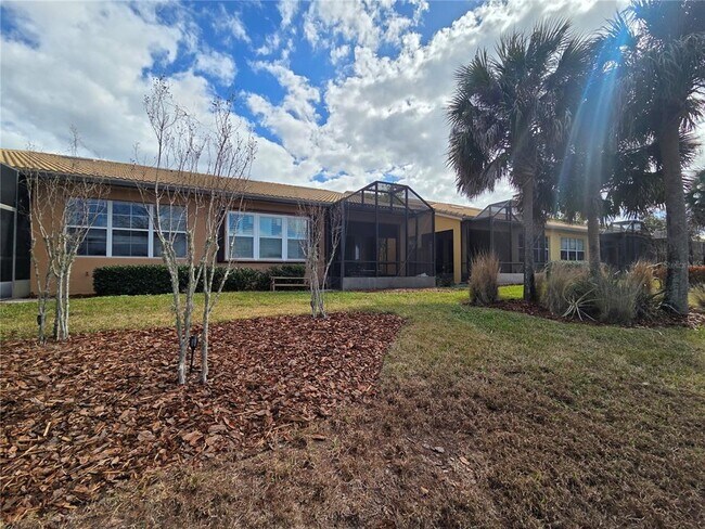 Building Photo - 2435 Palm Tree Dr