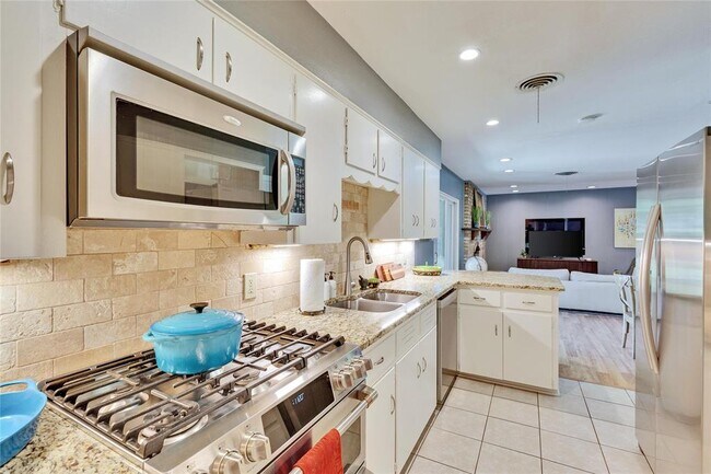 Building Photo - 3000 Mohawk Rd