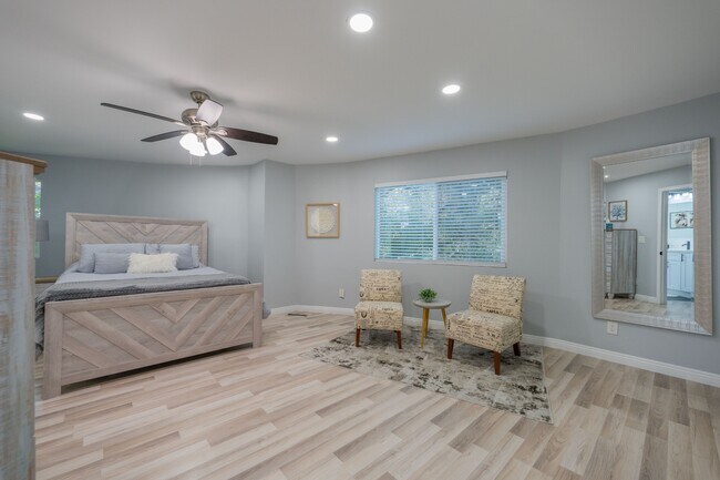 Building Photo - 28205 Meadow Oak Ln